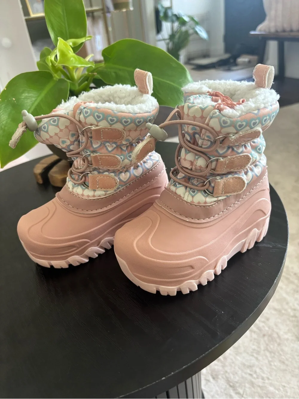 Kids Pink Heart Winter Snow Boots size c7/8